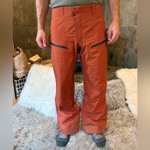 Patagonia Ski Pants. Men’s Size Medium
